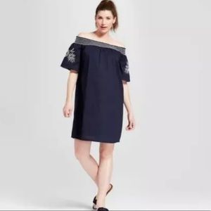 ✨New With Tags✨ Maternity Dress❣️Navy, Embroidered